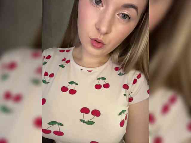 AlinaRay webcam
