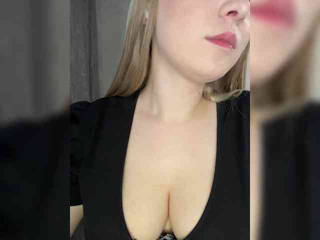AlinaRay webcam