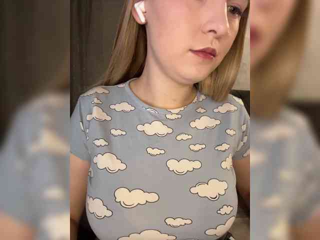 AlinaRay webcam