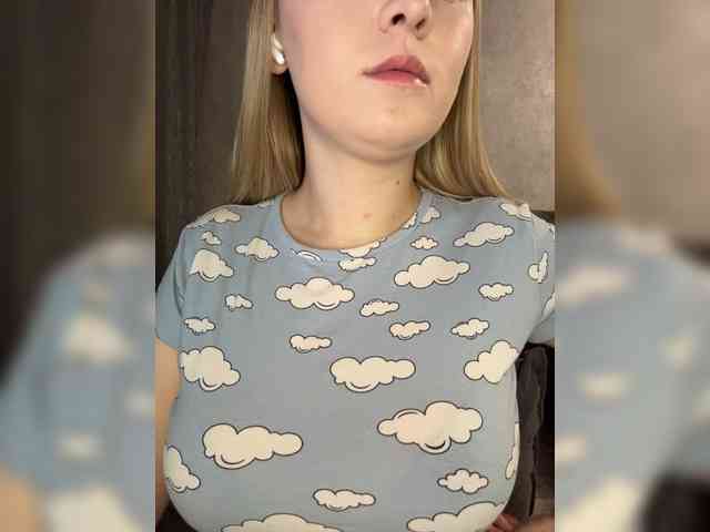 AlinaRay webcam