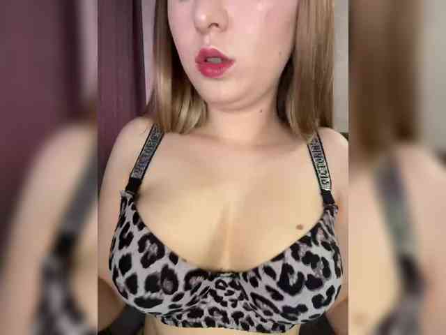 AlinaRay webcam