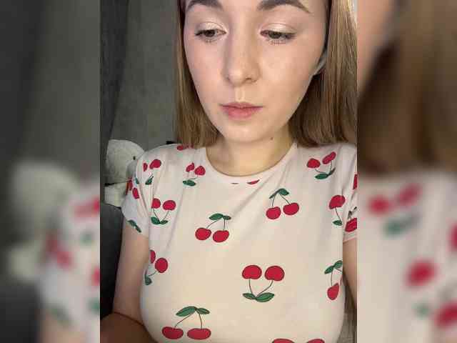 AlinaRay webcam