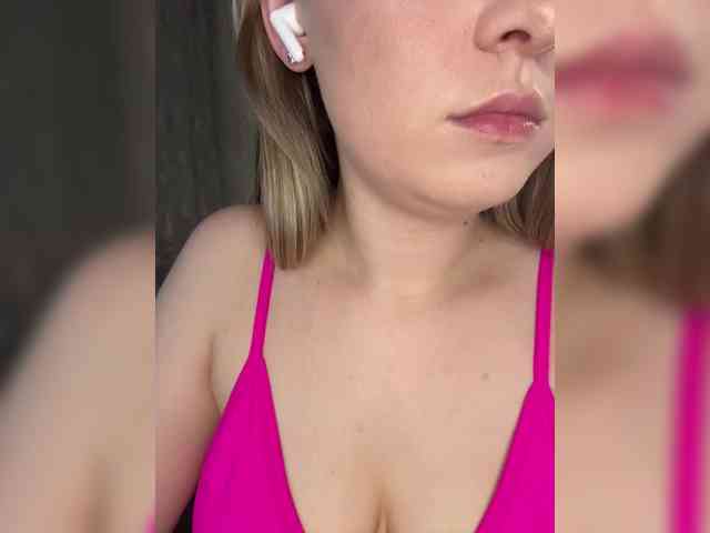 AlinaRay webcam
