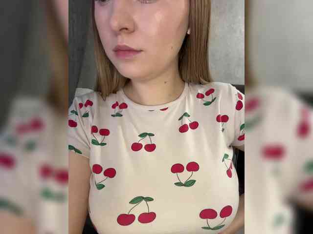AlinaRay webcam