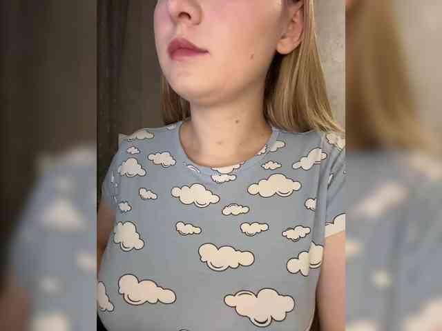 AlinaRay webcam