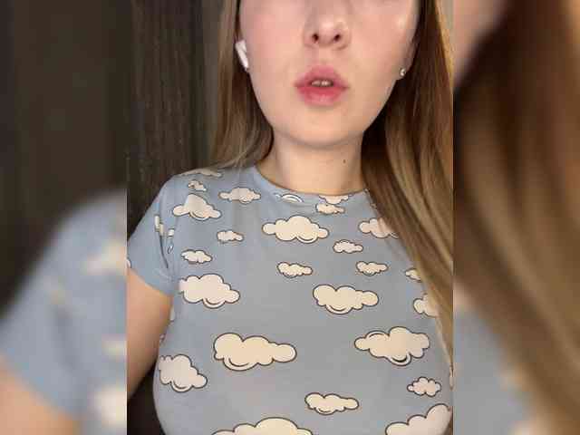 AlinaRay webcam