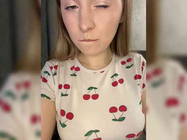 AlinaRay webcam