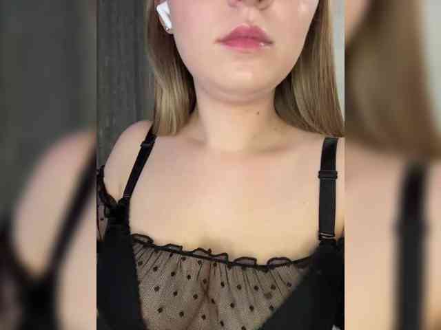 AlinaRay webcam