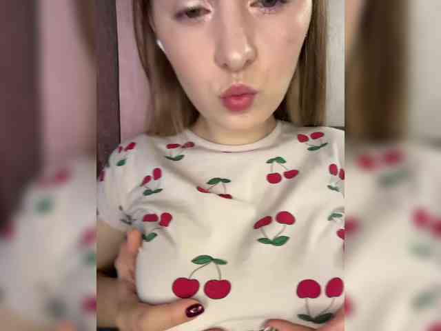 AlinaRay webcam