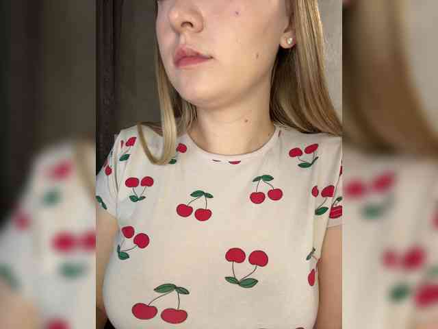 AlinaRay webcam