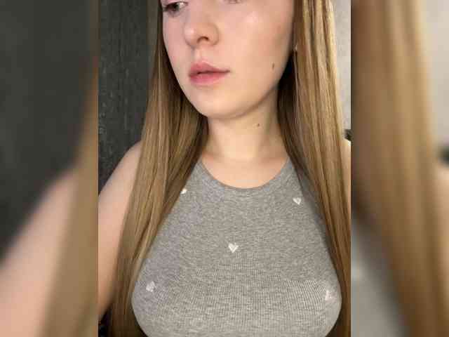 AlinaRay webcam