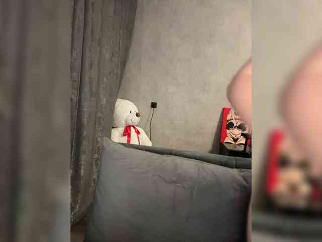 AlinaRay webcam