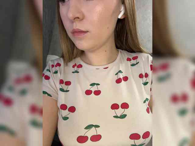 AlinaRay webcam