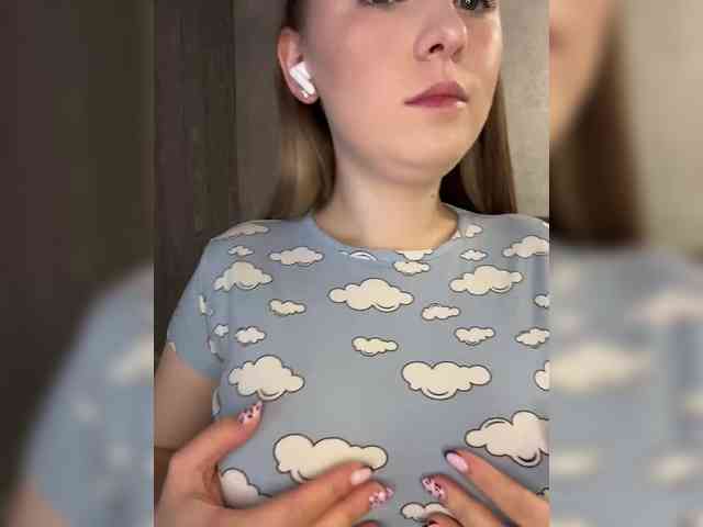 AlinaRay webcam