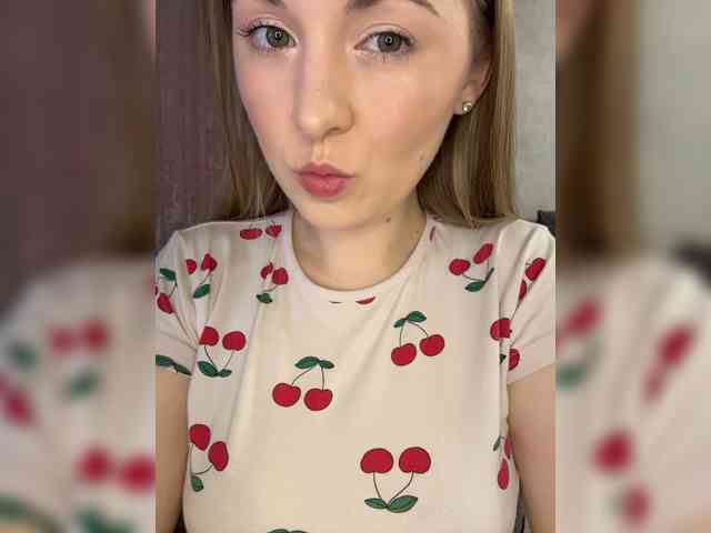 AlinaRay webcam
