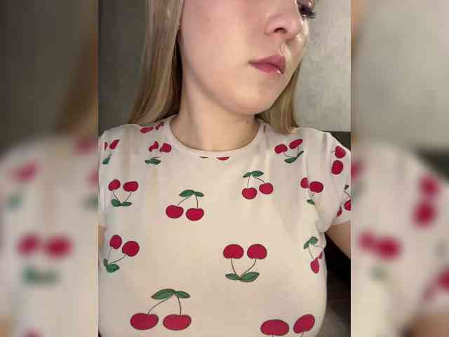 AlinaRay webcam