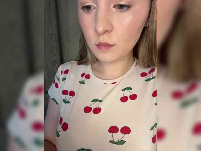 AlinaRay webcam