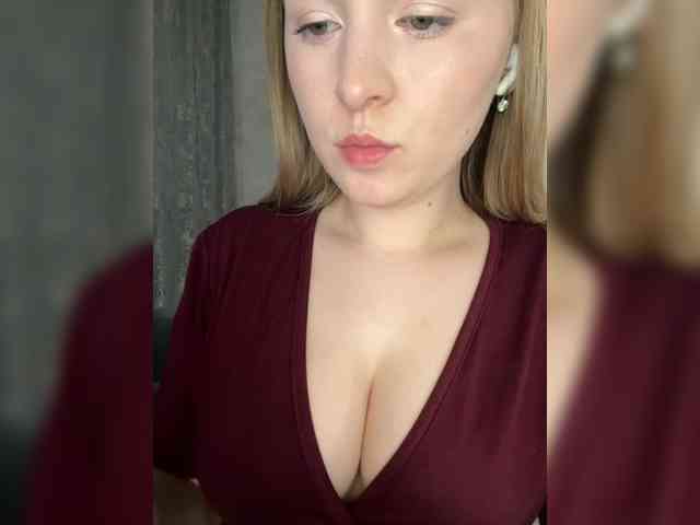 AlinaRay webcam