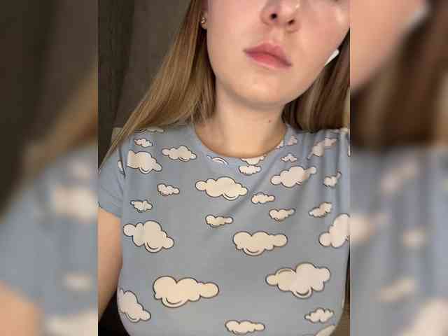 AlinaRay webcam