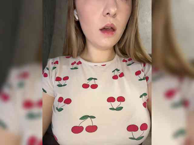 AlinaRay webcam