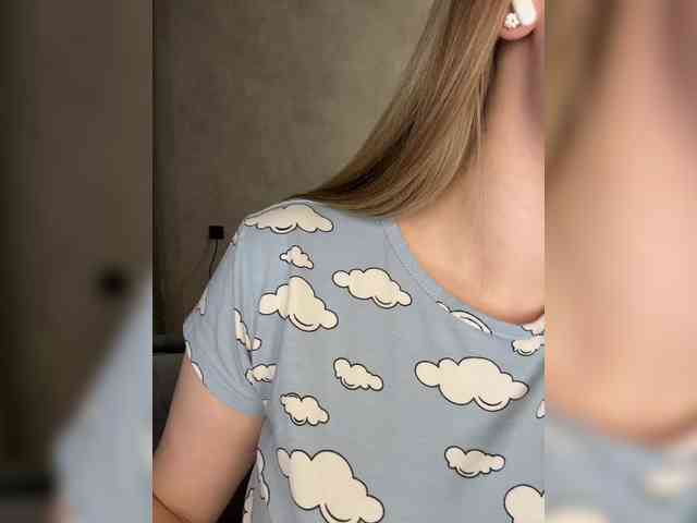 AlinaRay webcam