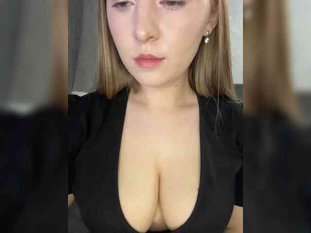 AlinaRay webcam