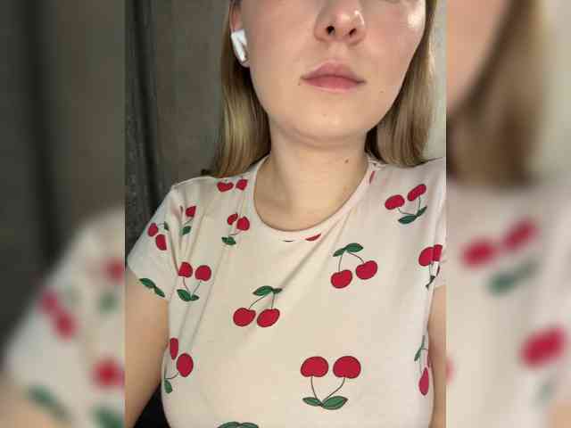 AlinaRay webcam