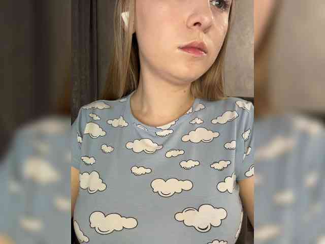 AlinaRay webcam