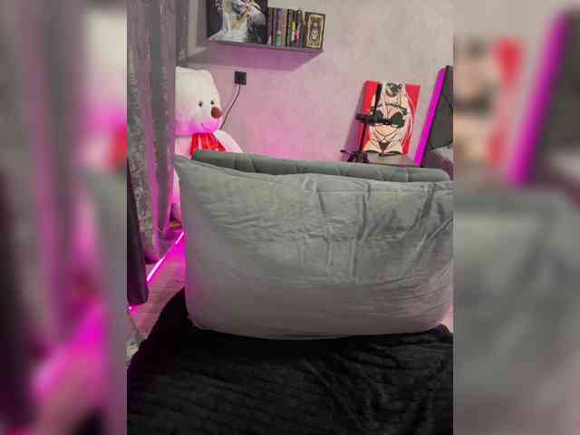 AlinaRay webcam