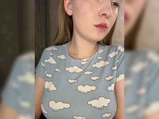 AlinaRay webcam