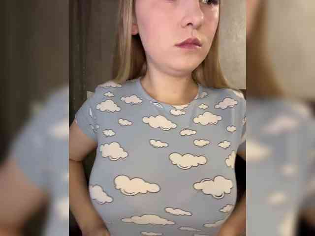 AlinaRay webcam