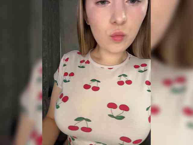AlinaRay webcam