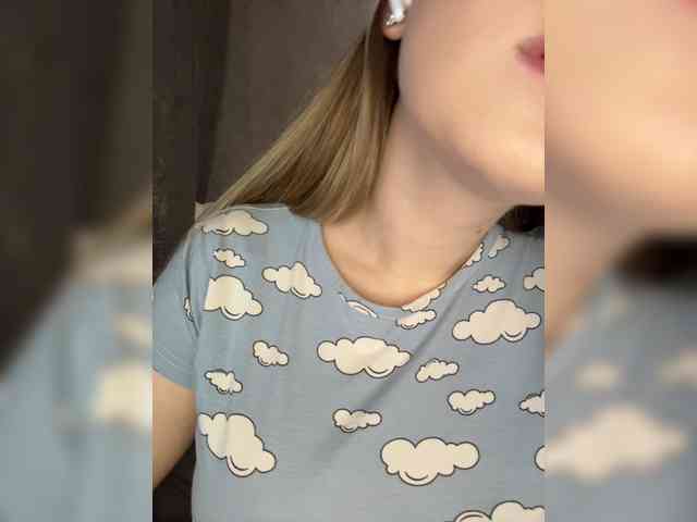 AlinaRay webcam