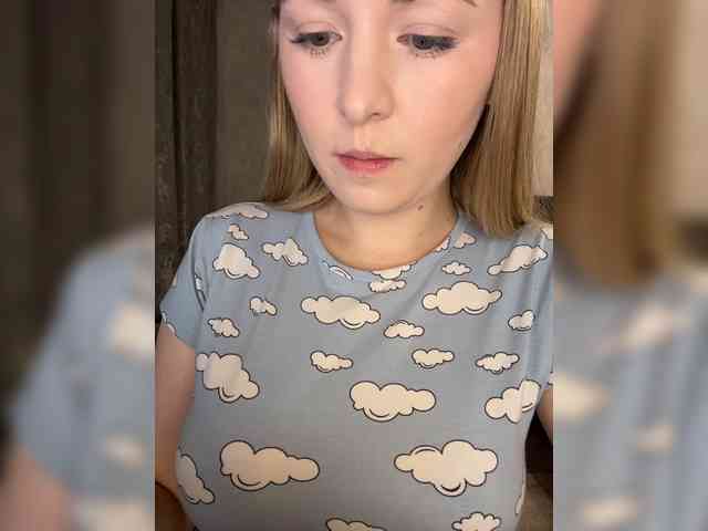 AlinaRay webcam