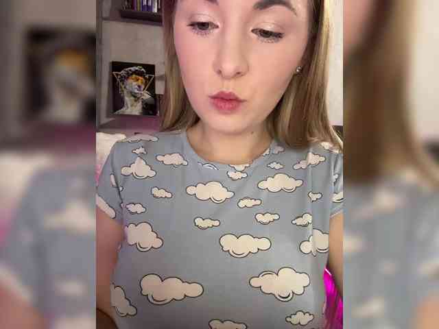 AlinaRay webcam