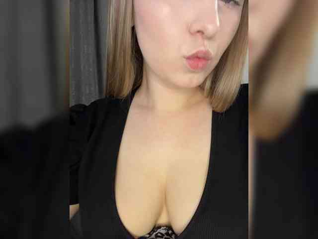 -Dirty-Bitch Sex Cam Show
