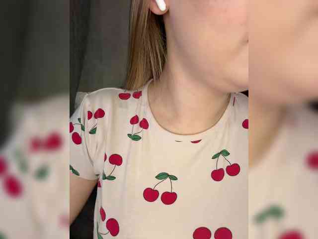 AlinaRay webcam