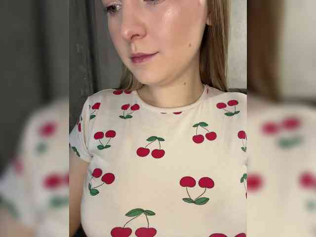 AlinaRay webcam