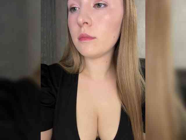 AlinaRay webcam