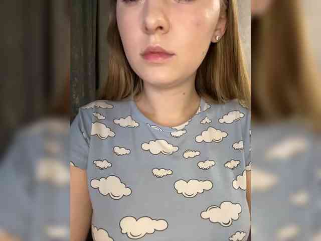 AlinaRay webcam