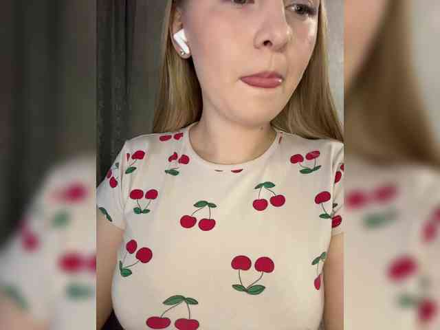 AlinaRay webcam