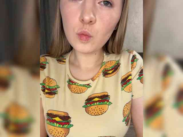 AlinaRay webcam