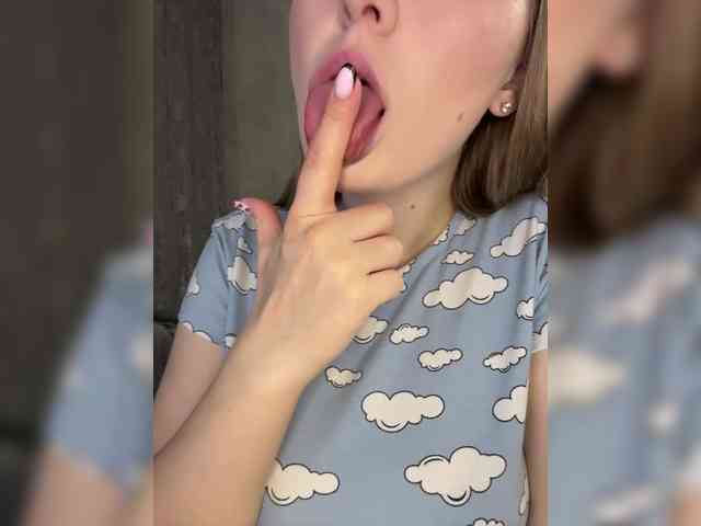 AlinaRay webcam