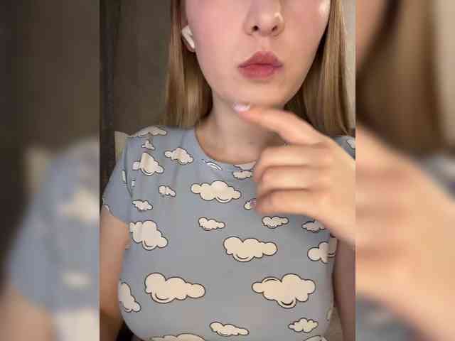 AlinaRay webcam