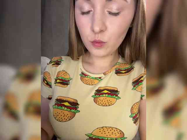AlinaRay webcam