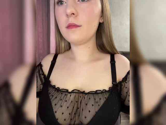 AlinaRay webcam