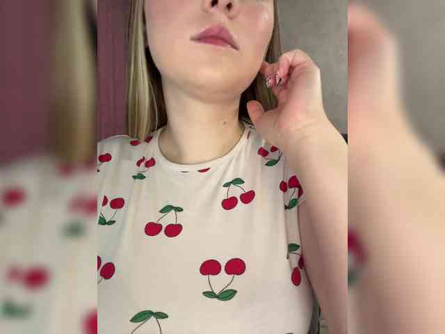 AlinaRay webcam