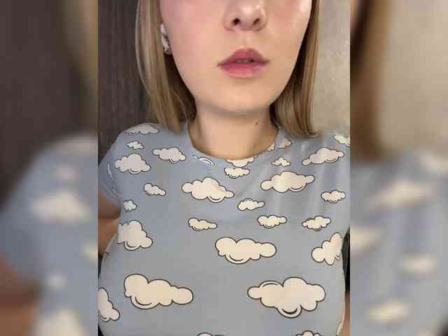 AlinaRay webcam
