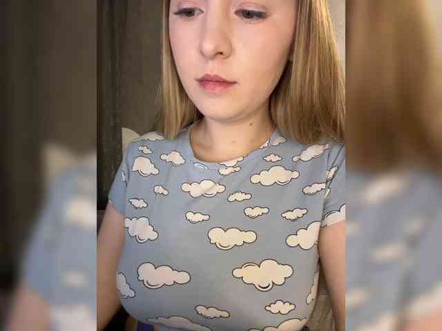 AlinaRay webcam