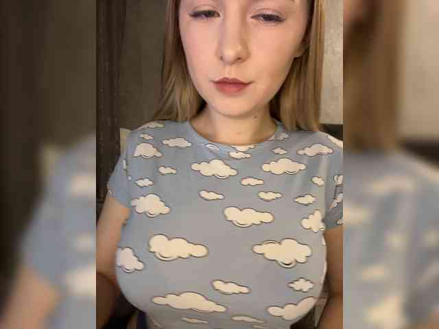 AlinaRay webcam
